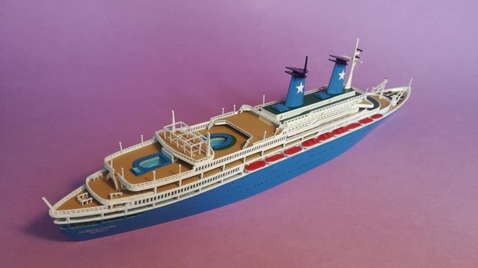 ACHILLE LAURO ex. Willem Ruys Modello navale Model Ship scale 1:500 -Length 396 mm